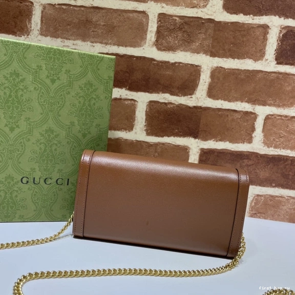 First bag ru wallet bamboo with Diana chain Gucci 0715